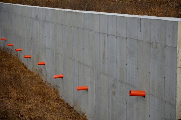 Cost of Retaining Wall Drainage in Lansing